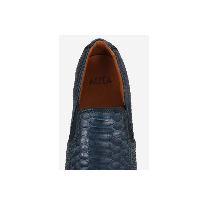 slip on python bleu